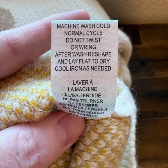 Industry Republic Clothing Retro Daisy Print Warm Cardigan Sweater Womens Medium - Picture 8 of 10